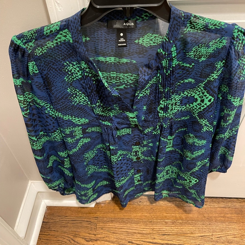 Aqua Womens Sheer Top great condition!